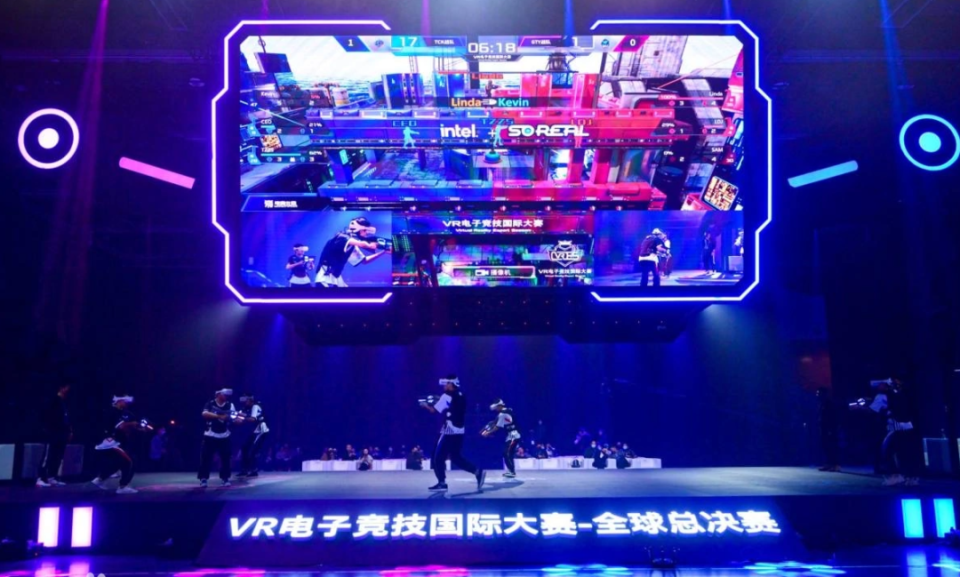 场的激烈争 场的激烈争