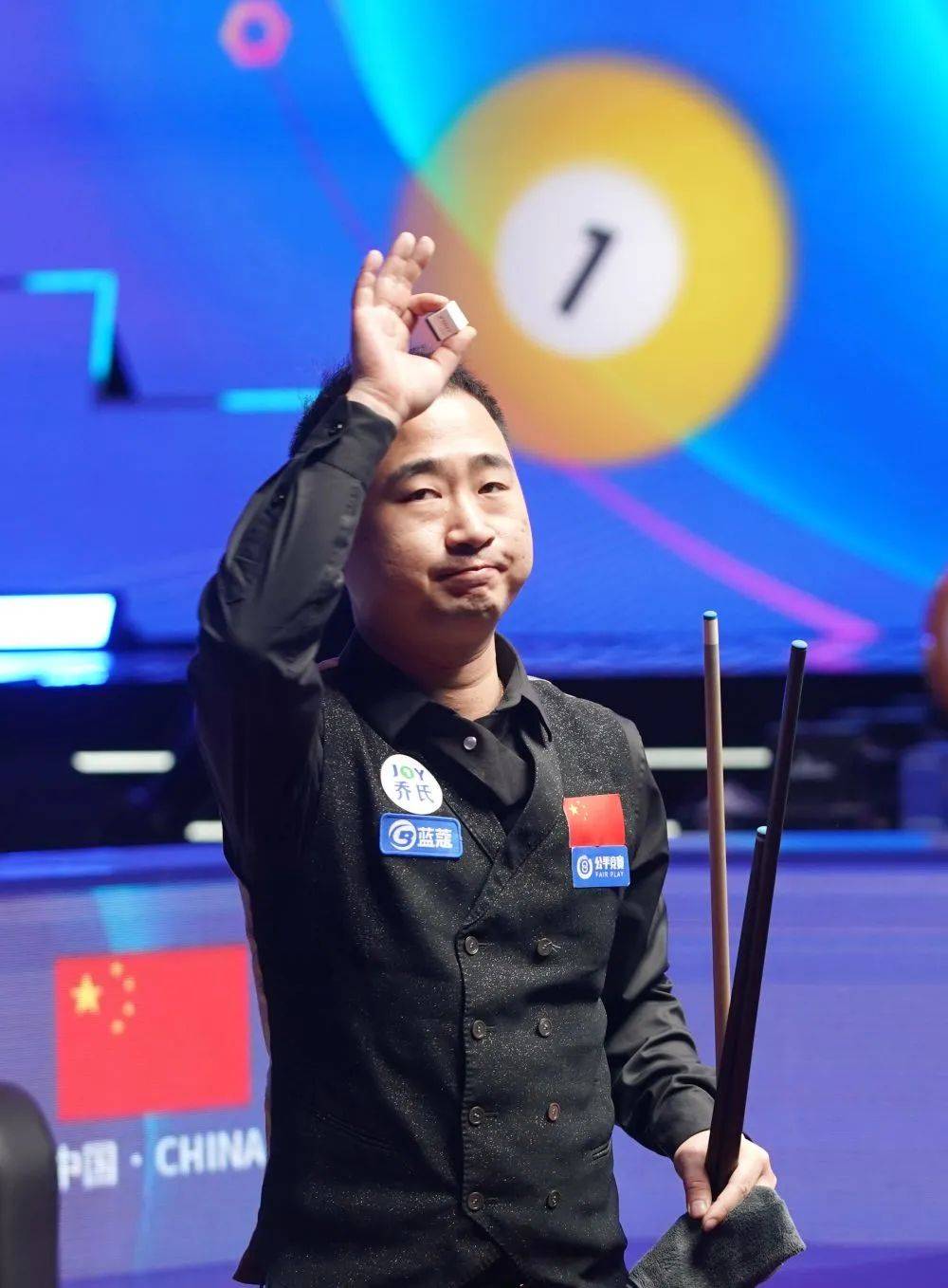 被极大地缩 被极大地缩