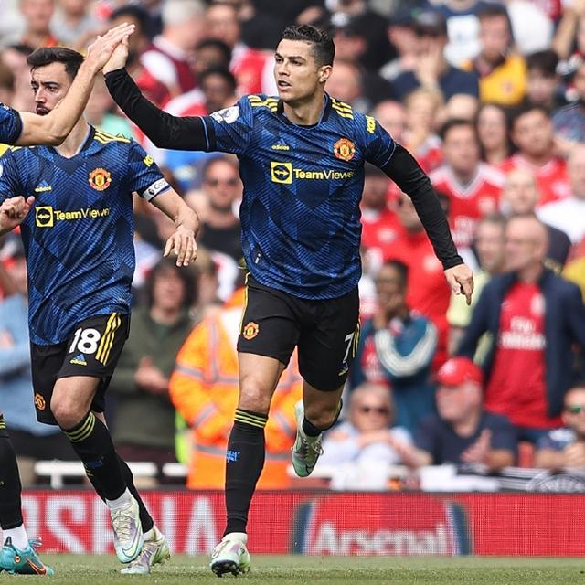 中场球员以 中场球员以