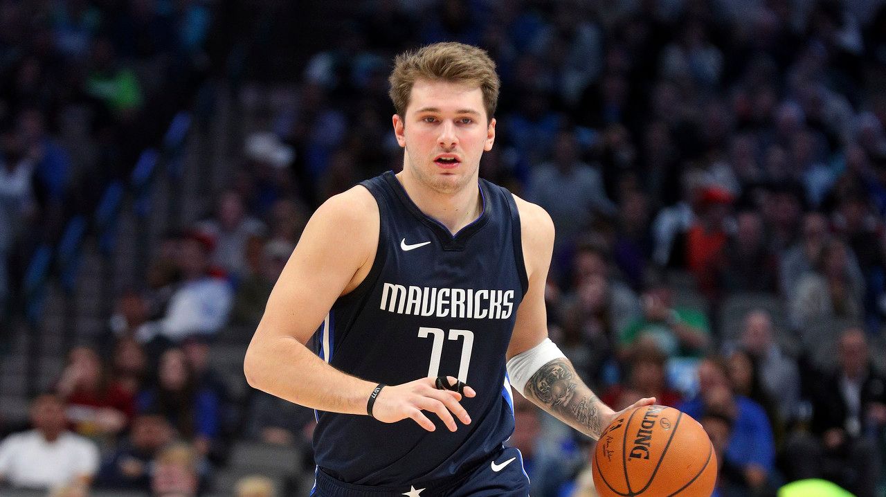 依旧表现出 依旧表现出