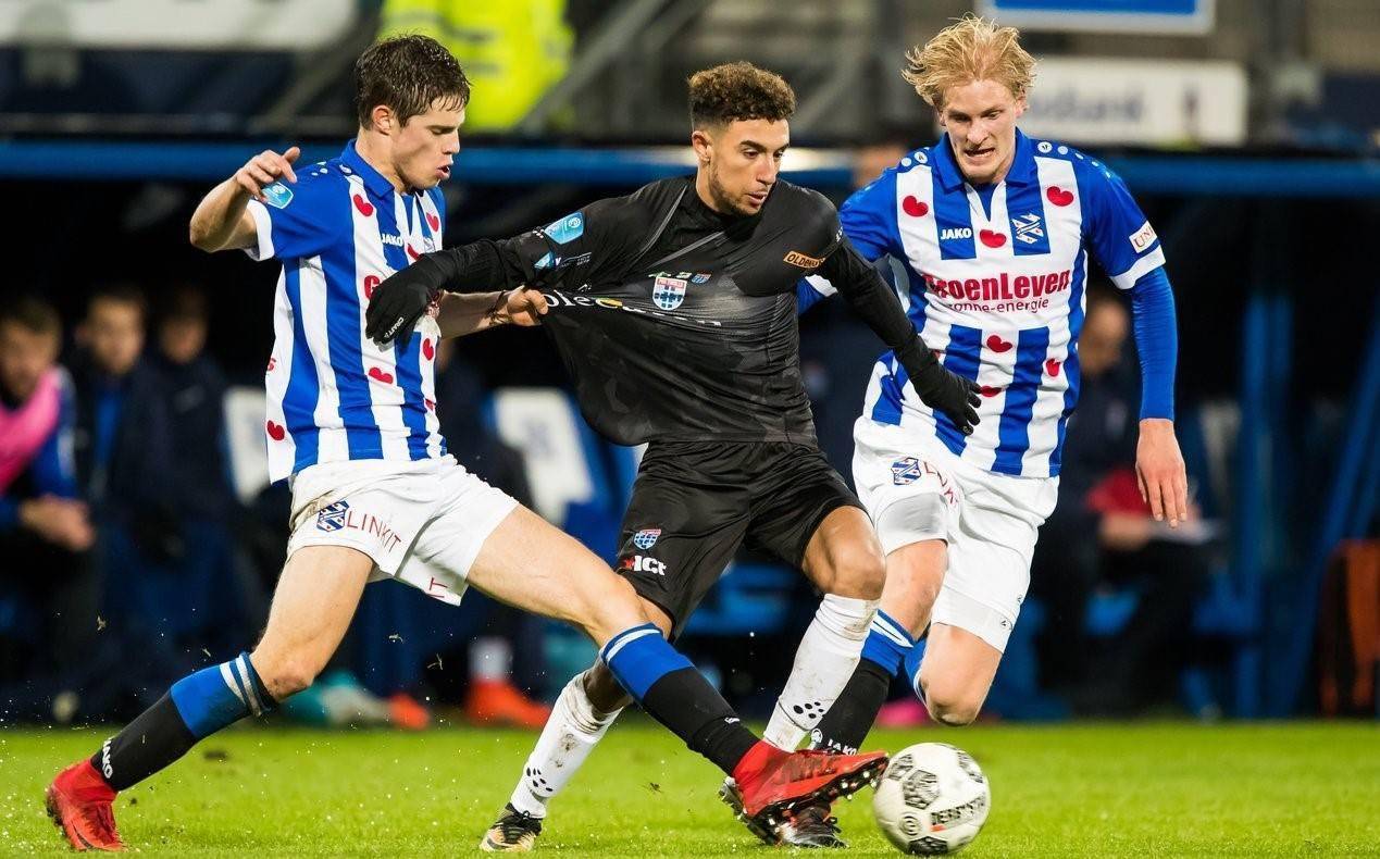 一层较量 一层较量