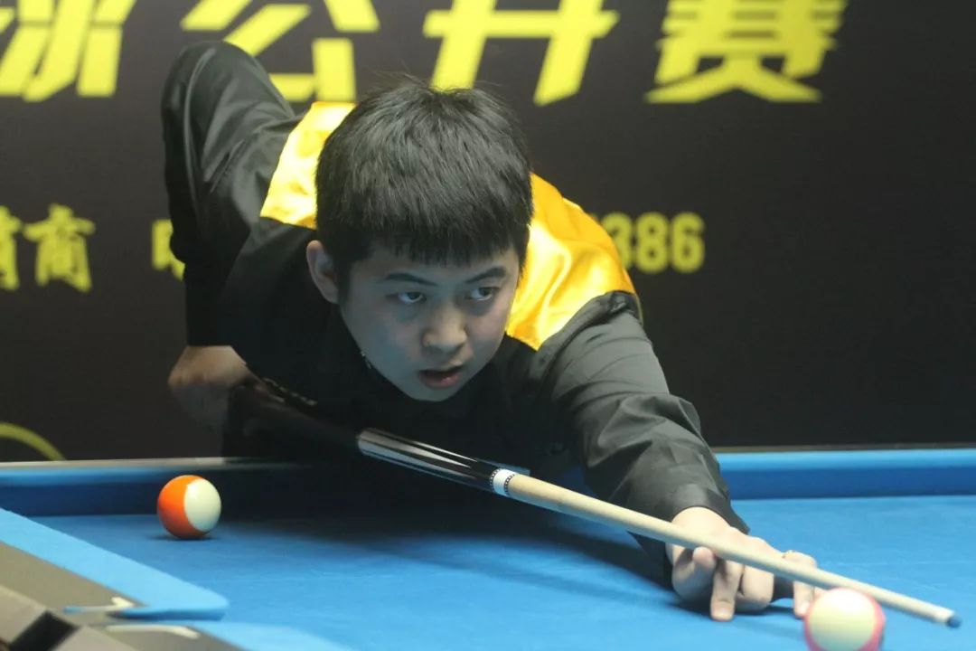 同时维持了 同时维持了